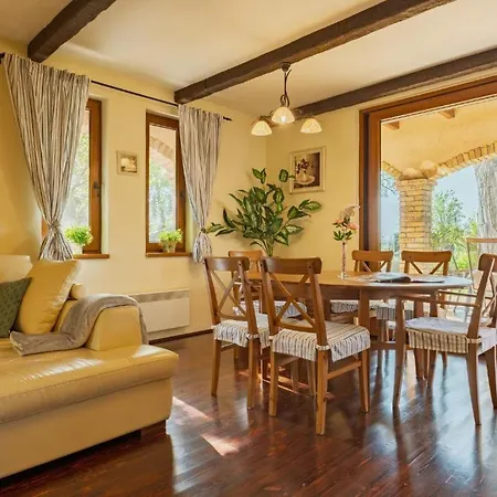 104 - Balatonszárszón 3 Hálószobás Luxus Saját Vízparttal Kiadó * Balatonszarszo