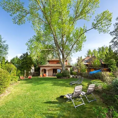 Villa 104 - Balatonszárszón 3 Hálószobás Luxus Saját Vízparttal Kiadó *