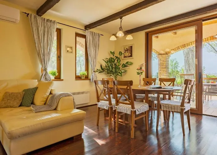 104 - Balatonszárszón 3 Hálószobás Luxus Saját Vízparttal Kiadó * Balatonszarszo