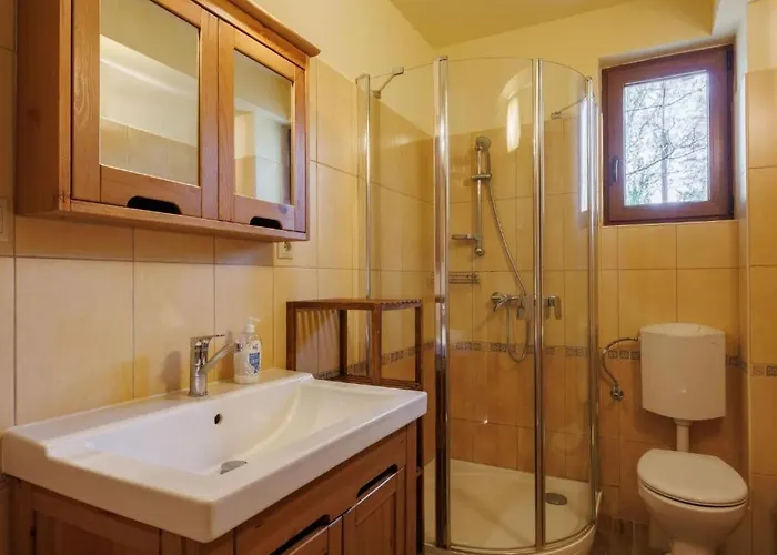 104 - Balatonszárszón 3 Hálószobás Luxus Saját Vízparttal Kiadó Villa Balatonszarszo