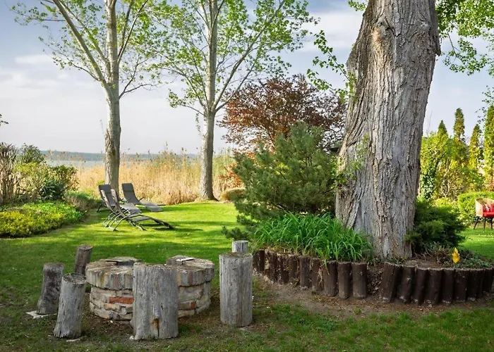 104 - Balatonszárszón 3 Hálószobás Luxus Saját Vízparttal Kiadó Balatonszarszo