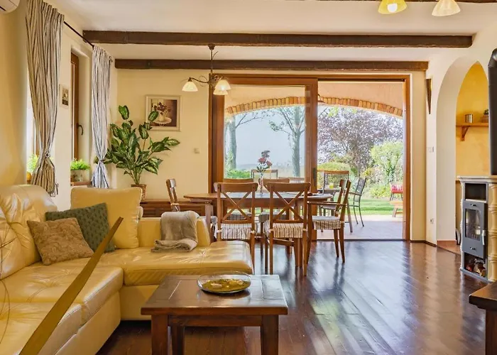 Villa 104 - Balatonszárszón 3 Hálószobás Luxus Saját Vízparttal Kiadó Balatonszarszo